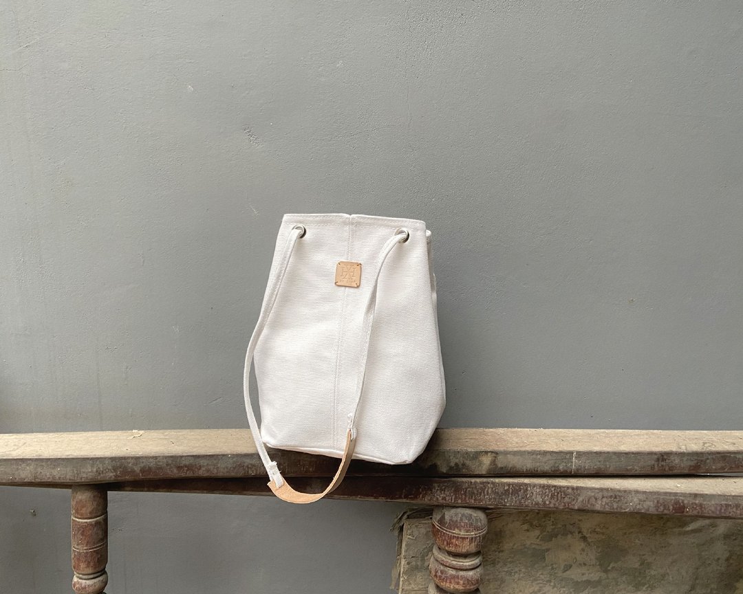 简约质感帆布包 空气水桶包 肩背 斜跨包 Air Bucket Bag #91雪白 - 束口袋双肩包 - 棉 白色