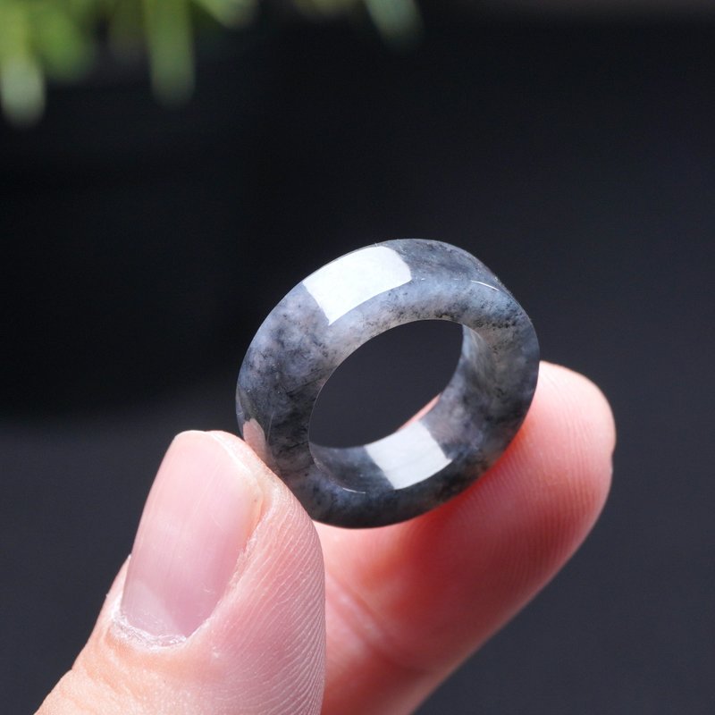 冰乌鸡翡翠角戒戒指戒圈 | 国际10围 | 天然缅甸玉翡翠A货 | 送礼 - 戒指 - 玉石 黑色