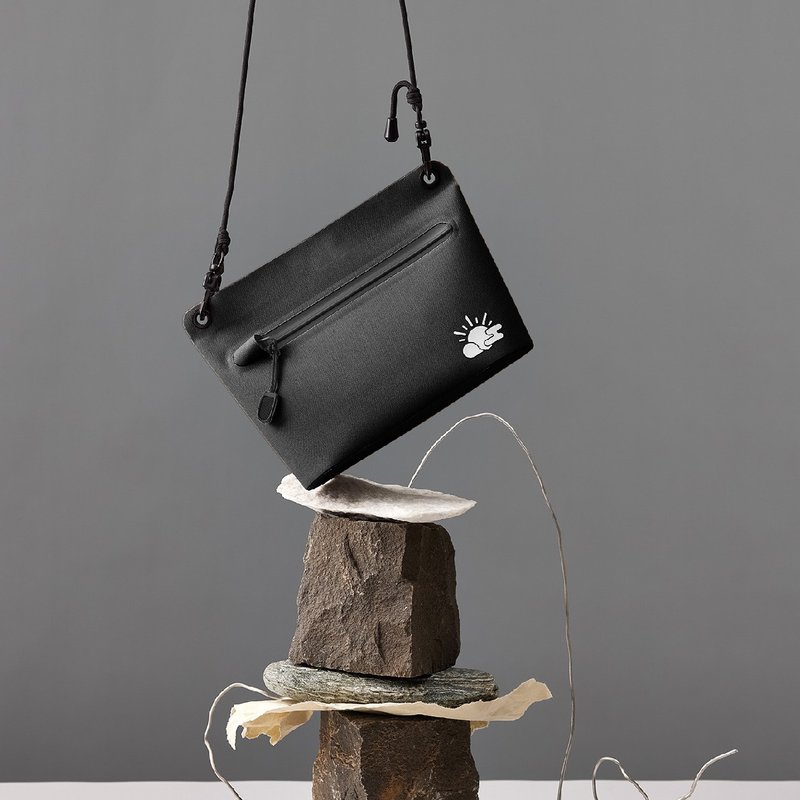 防水包-黑色(手机袋/小包/侧背包/斜背包/随身包/旅行随身包) - 侧背包/斜挎包 - 防水材质 黑色