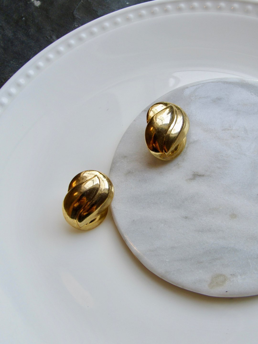Vintage Gold Statement Earrings - 耳环/耳夹 - 贵金属 金色