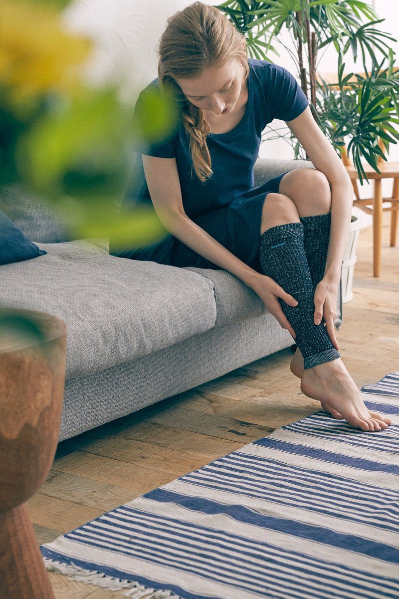 (福利品出清) Sleepdays 晚安小腿舒压袜套 | 日本手工专利纤维 - 袜子 - 聚酯纤维 蓝色