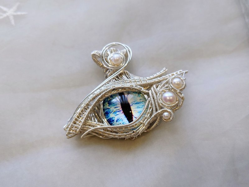 【白冰龙之瞳】吊坠/玻璃 /黄铜镀925银/金属线缠绕 /情人节礼物 - 项链 - 玻璃 