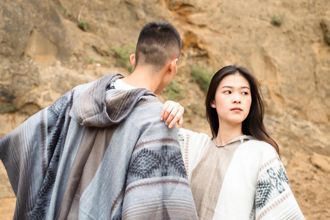 厄瓜多尔尔安地斯羊驼斗篷 Baby alpaca－远山暮烟 - 其他 - 其他材质 银色