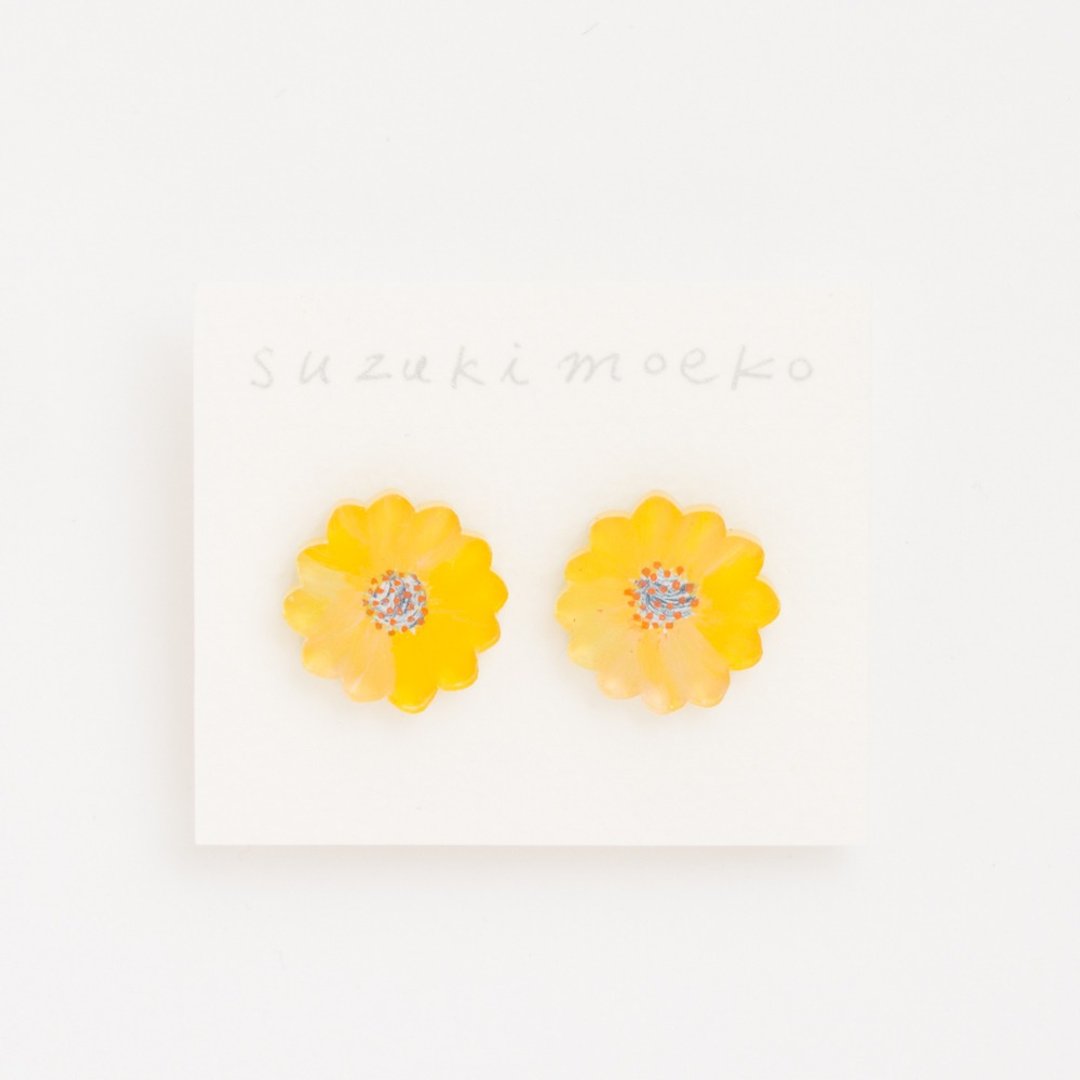Piercing of a picture 【Flower】 - 耳环/耳夹 - 压克力 黄色