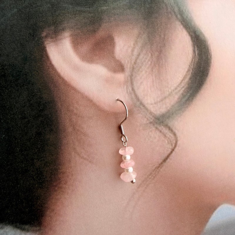柔粉.耳边浪漫丨粉水晶 天然石耳勾耳环 考试祝福 开运 - 耳环/耳夹 - 宝石 粉红色