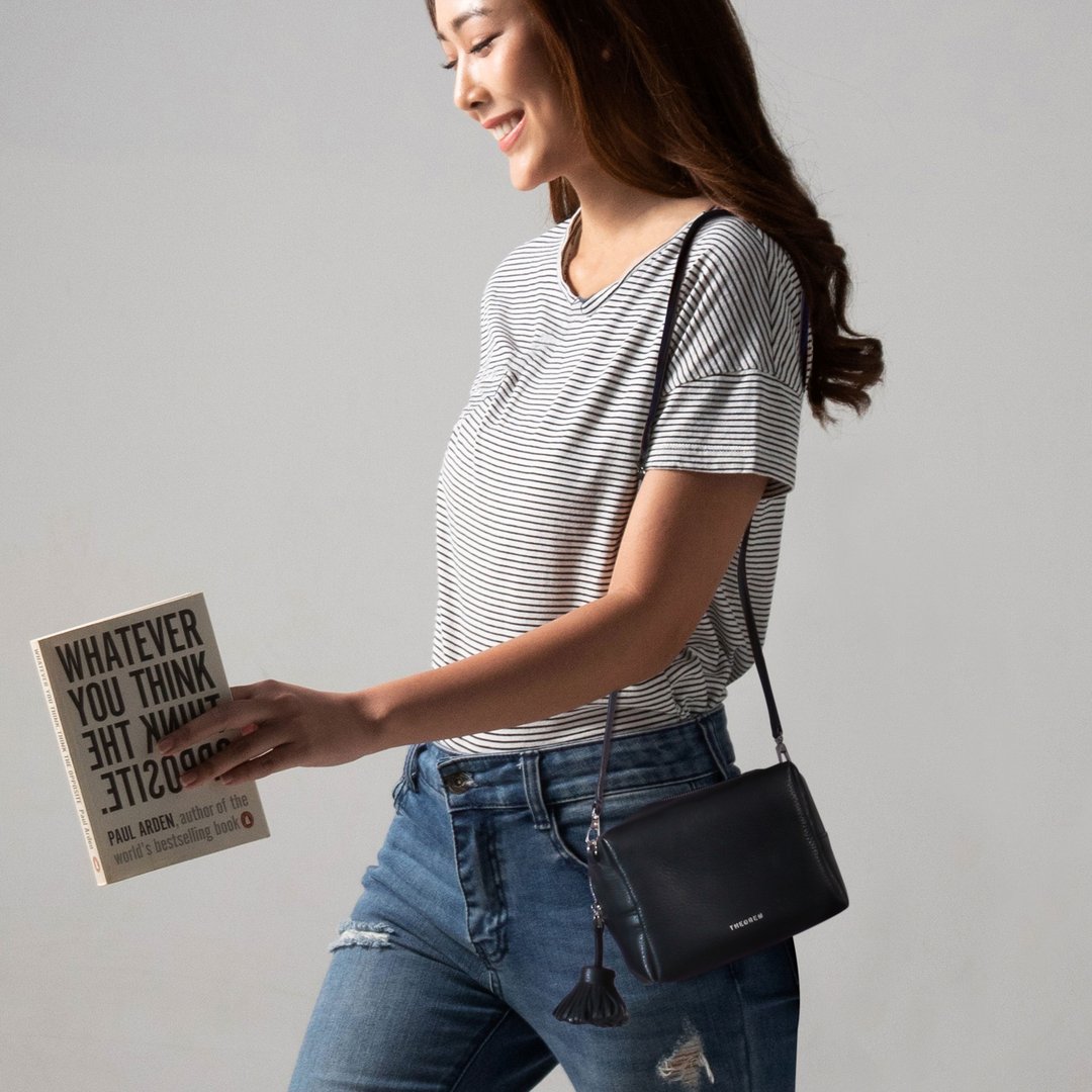 Semi Gamma crossbody bag - 手提包/手提袋 - 真皮 黑色