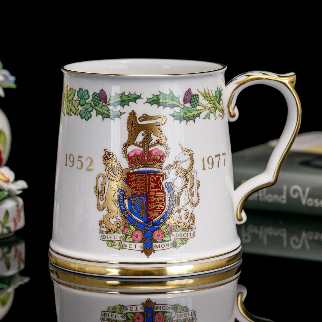 英国制Spode皇室荣耀1977女王璨金细致骨瓷纪念马克杯咖啡杯水杯 - 咖啡杯/马克杯 - 瓷 