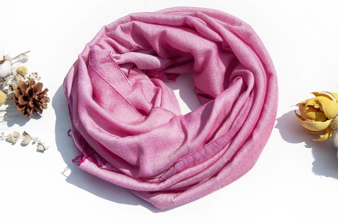 喀什米尔Cashmere 编织羊绒围巾 羊毛真丝披巾 戒指绒披肩-双色 - 围巾/披肩 - 羊毛 粉红色