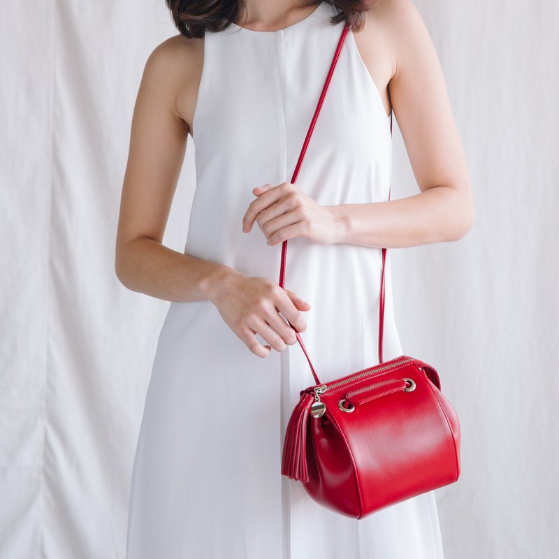 CUDDLE - WOMAN MINIMAL LEATHER SHOULDER BAG- RED - 侧背包/斜挎包 - 真皮 红色
