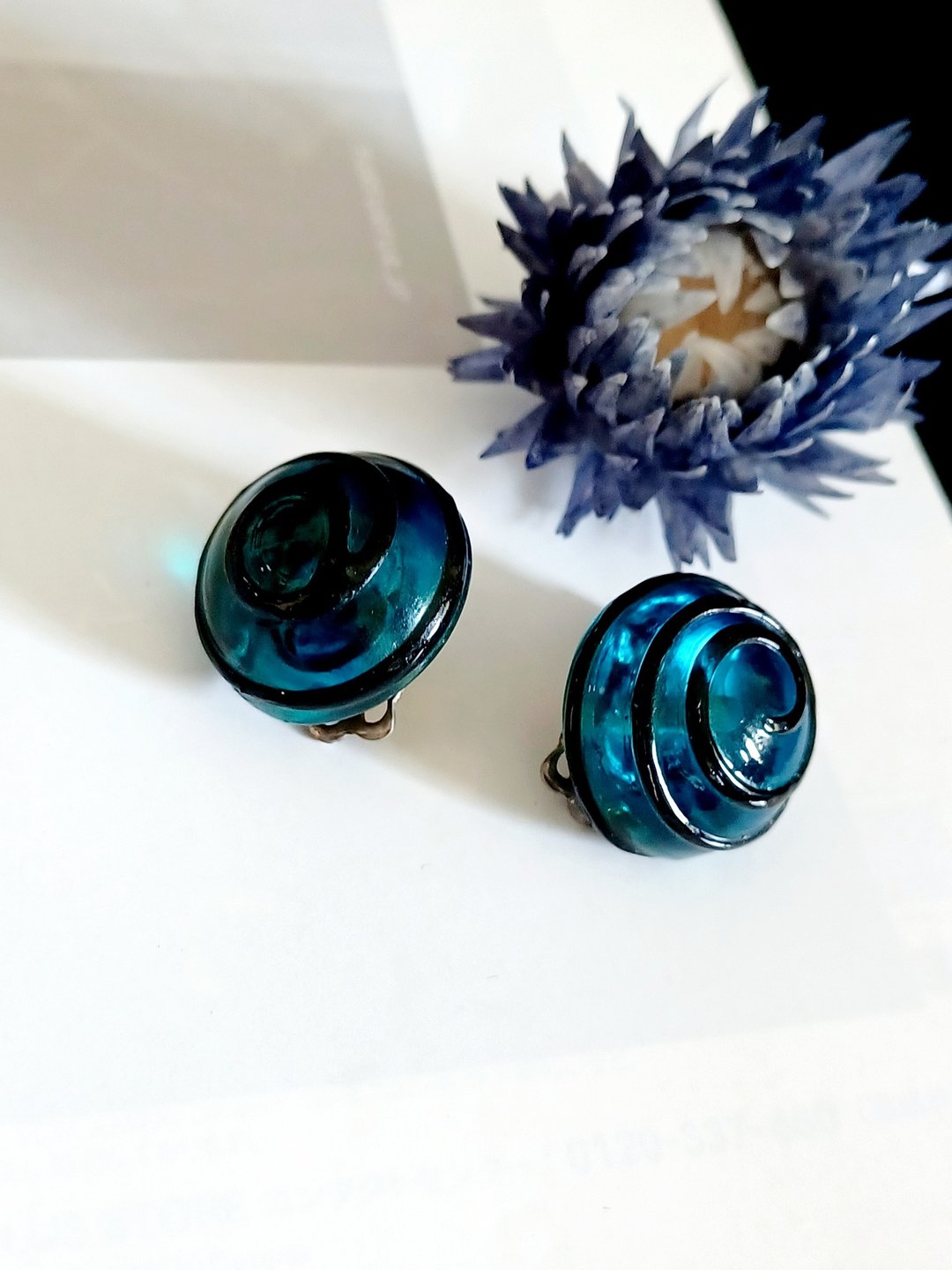 vintage jewelry  日本制 靛蓝琉璃 夹式耳环 - 耳环/耳夹 - 其他金属 