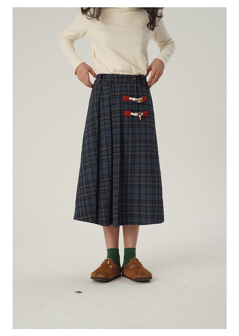 odd maker 牛角扣格纹半裙冬季高腰原创设计感小众松紧a字裙冬季 - 洋装/连衣裙 - 棉．麻 