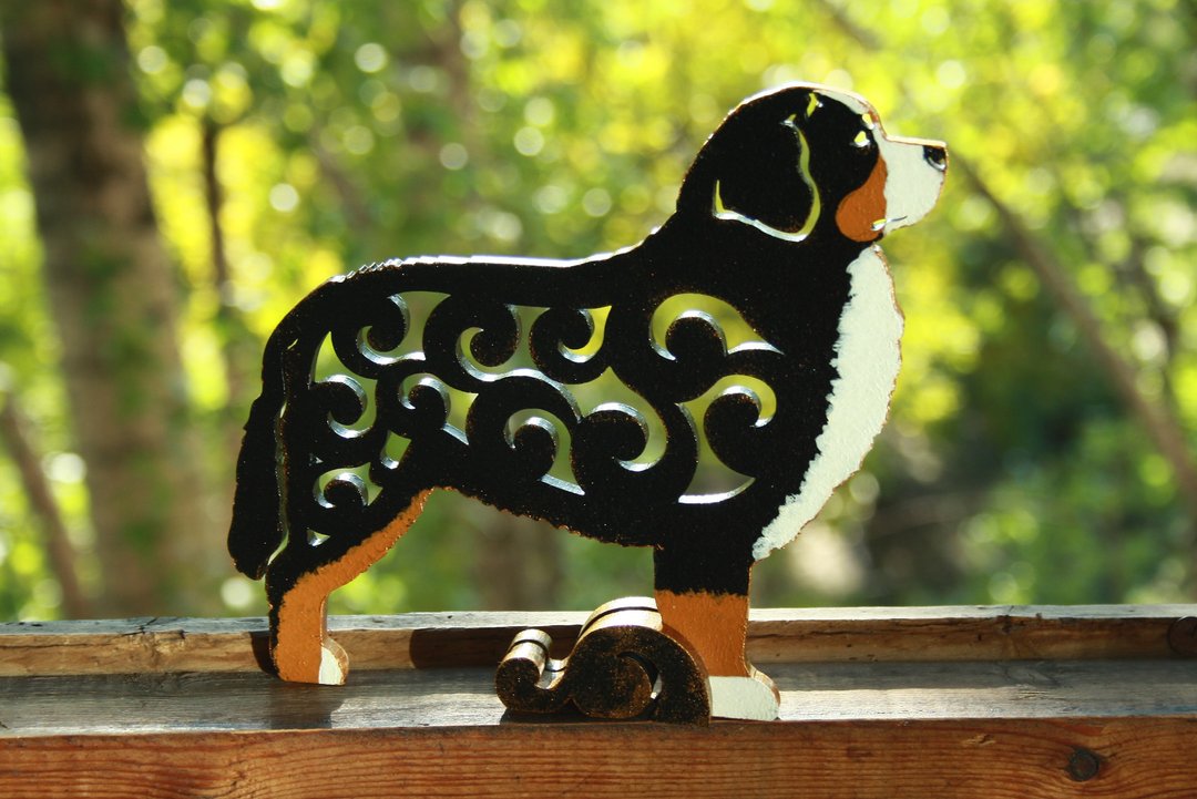 Statuette Bernese Mountain Dog figurine made of wood - 摆饰 - 木头 