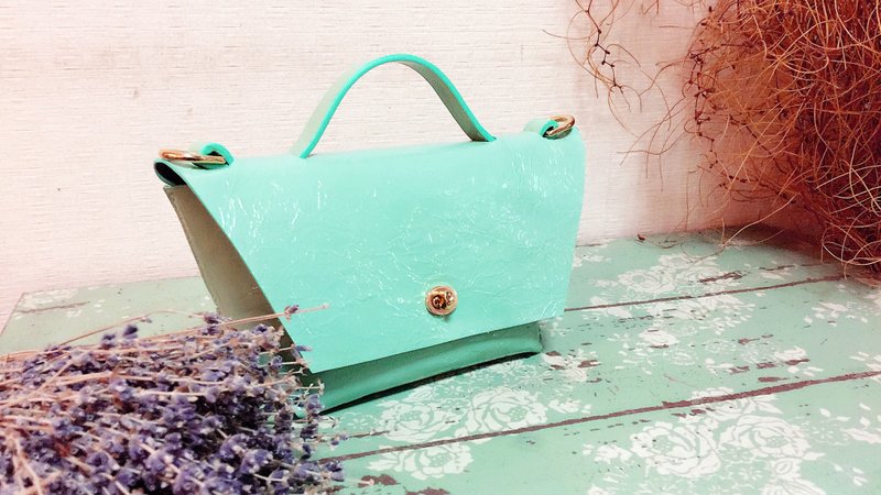 蓝色漆皮手拿包 - 手拿包 - 真皮 蓝色