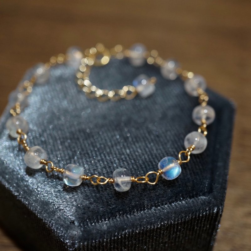 ITS-B805【宝石・月光石】天然石宝石月光石水晶手链手环。 - 手链/手环 - 宝石 金色