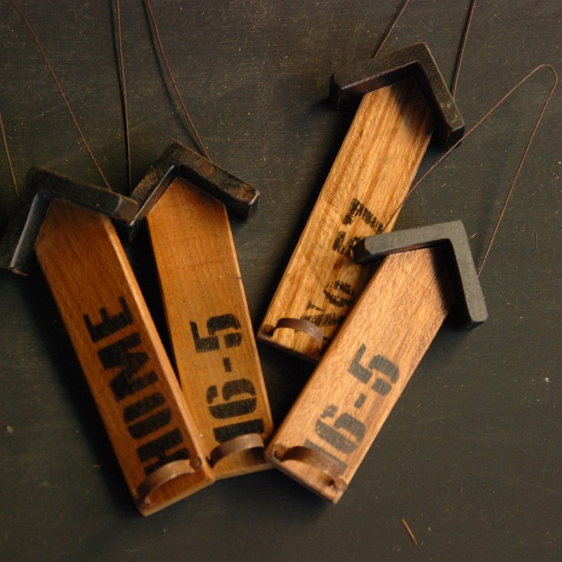 耶诞节礼物-屋型工业风木制植物架 - 摆饰 - 木头 咖啡色