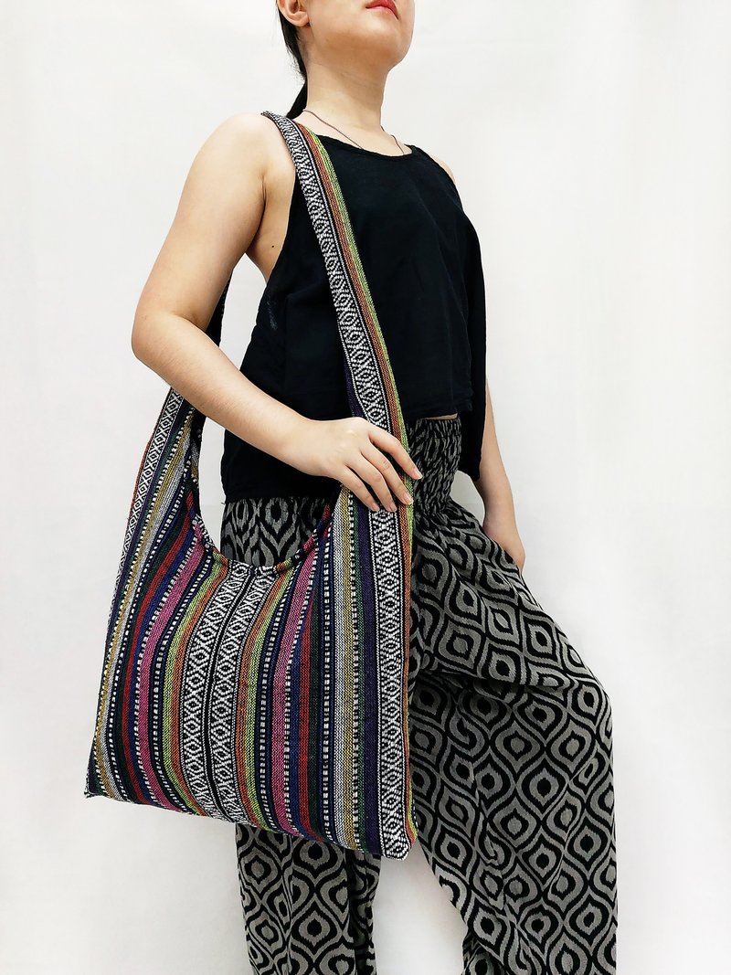 Woven Cotton Bag Shoulder bag Crossbody bag Bohemian Unisex Hobo bag Long Strap - 其他 - 棉．麻 多色