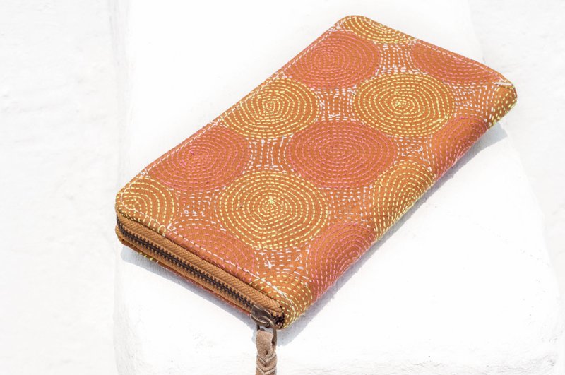 手工刺绣钱包 手工缝纱丽布皮夹 丝绸刺绣长夹-印度圆点圆圈刺绣 - 皮夹/钱包 - 丝．绢 多色