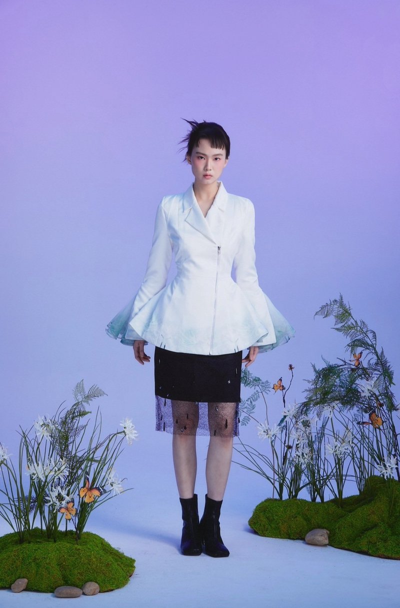 彼岸花印花乌根纱锻面拼接西装外套 - 女装西装外套/风衣 - 丝．绢 白色