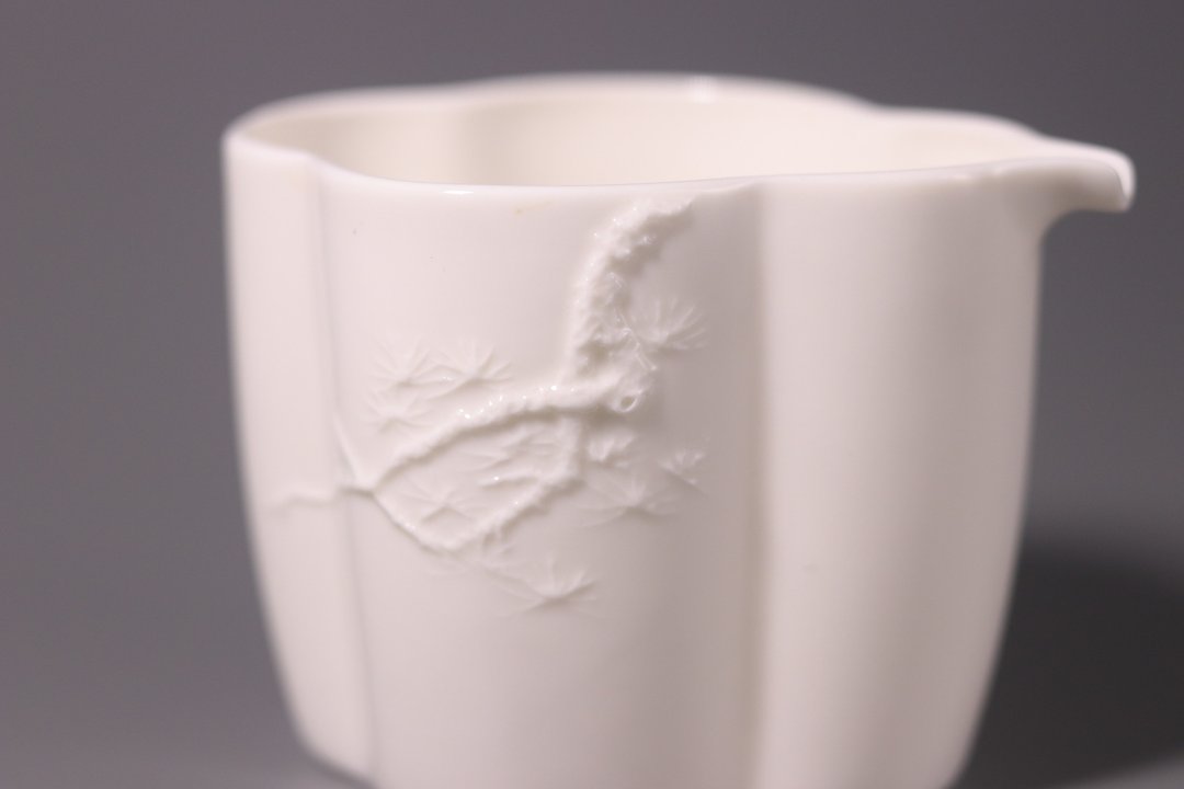 敦睦窑-德化模刻印花玉瓷小葵口茶盅 - 茶具/茶杯 - 瓷 白色