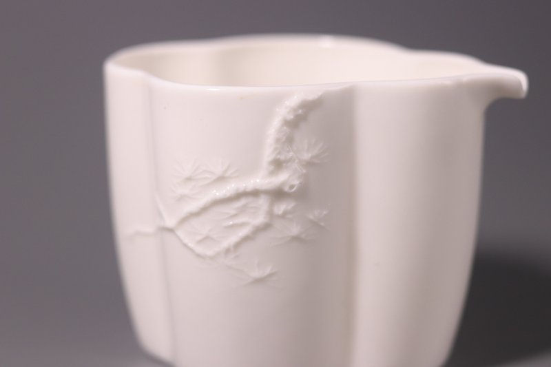 敦睦窑-德化模刻印花玉瓷小葵口茶盅 - 茶具/茶杯 - 瓷 白色