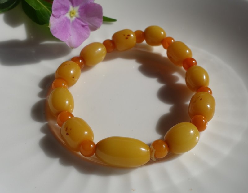 琥珀 Amber 古董蜜蜡 7.9克 鸡油黄 手串 手链 老蜜蜡 藏传 西藏 - 手链/手环 - 其他材质 黄色