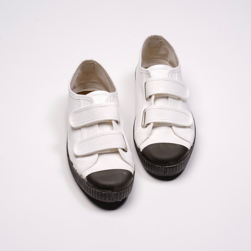 西班牙帆布鞋 CIENTA U78020 05白色 黑底.020布料 大人 魔鬼毡 - 女款休闲鞋 - 棉．麻 白色