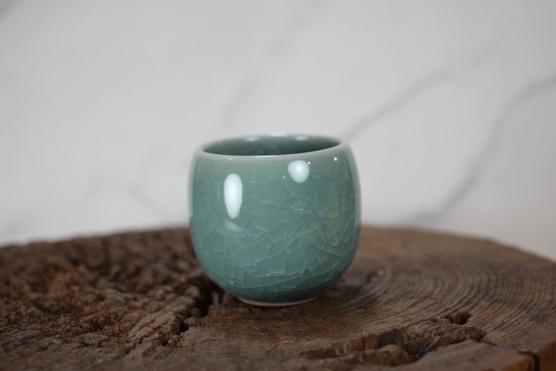 【沐春生活】120ml 哥窑 手拉坯茶杯 酒杯 莺歌叶敏祥手作精品 - 茶具/茶杯 - 瓷 