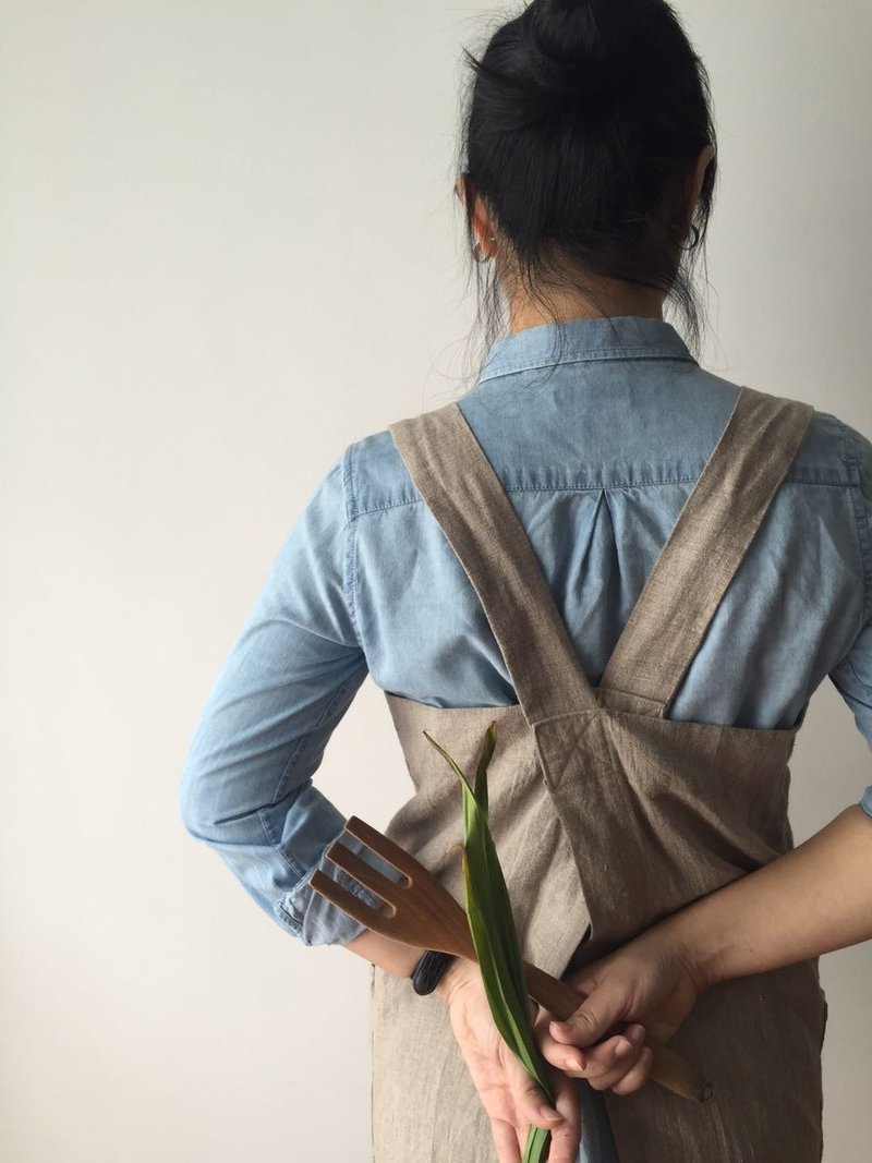 Linen Pinafore Apron - 100% Flax Linen, Japanese Apron, Crossback Apron NATURAL - 围裙 - 棉．麻 卡其色