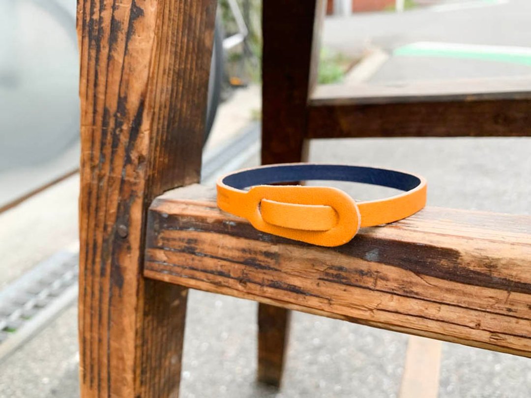 COME Men's-like camel x navy blue bicolor comeback bracelet Metal allergy OK CBB-CN - 手链/手环 - 真皮 橘色