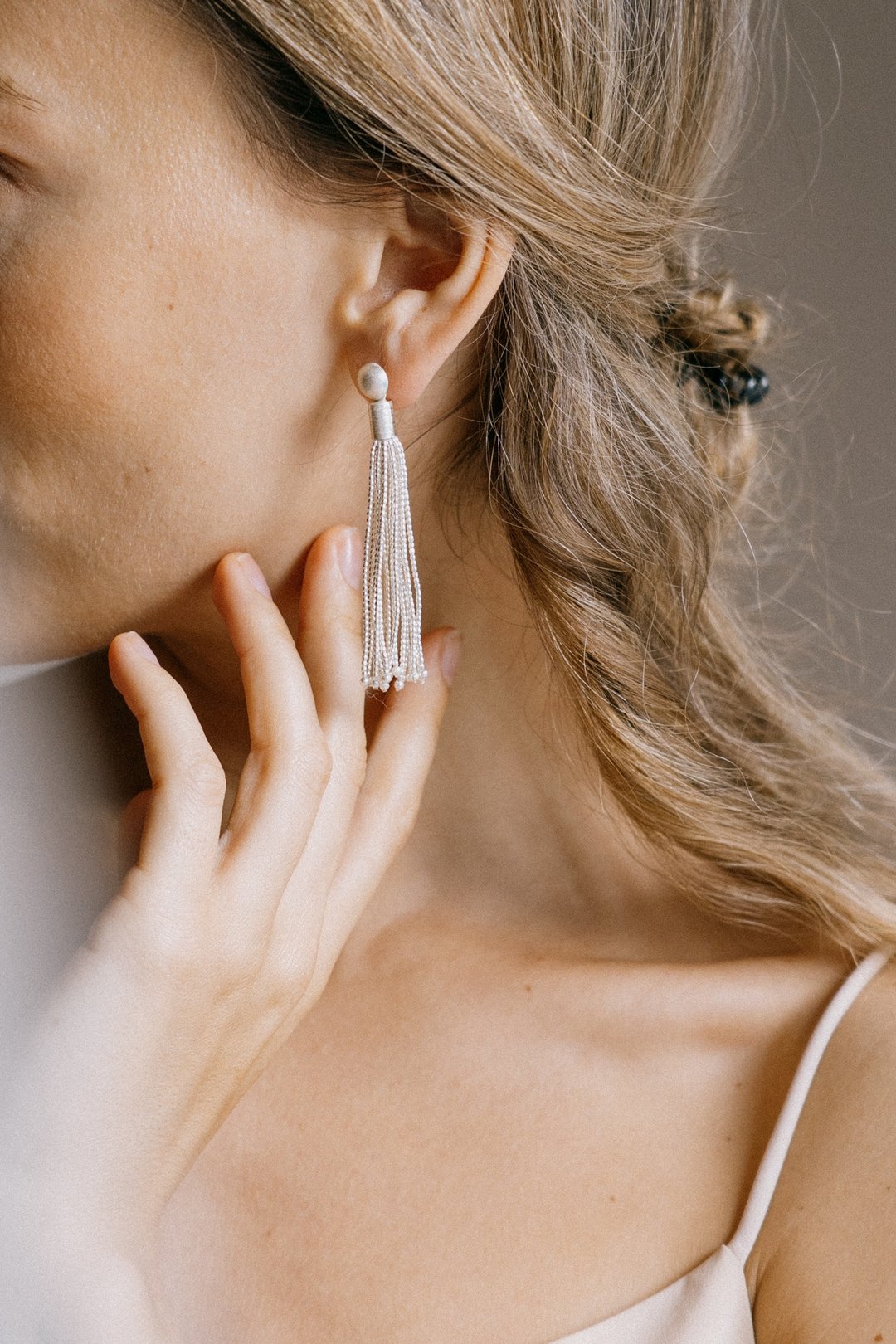Silver beads tassel earrings (E0220) - 耳环/耳夹 - 银 银色
