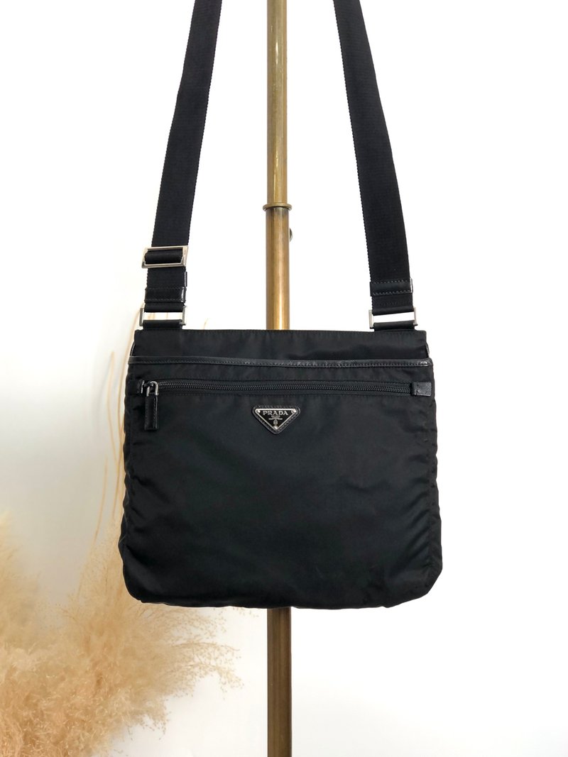 【日本直送 名牌古着包】PRADA 普拉达 侧肩包 黑色 三角标志 尼龙 皮革 萨菲亚诺 vintage 4i8cr5 - 侧背包/斜挎包 - 尼龙 黑色