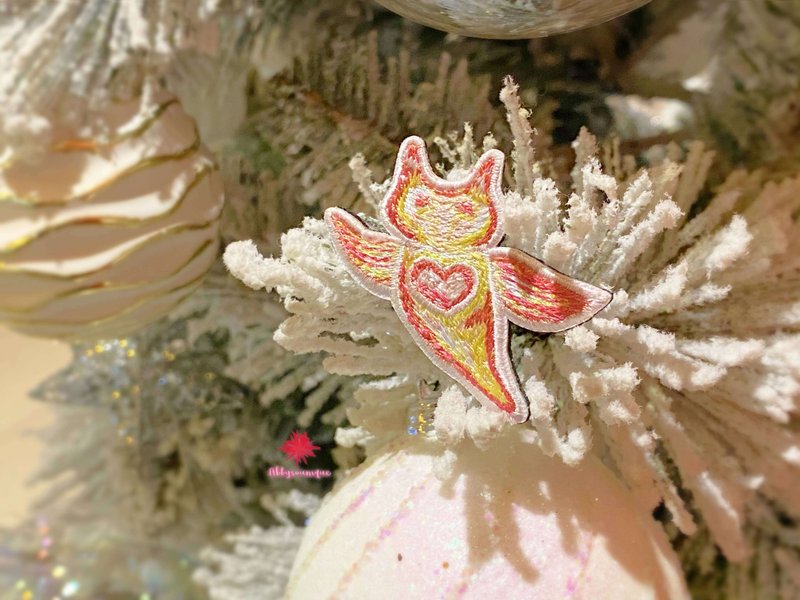 【圣诞节礼物首选】裸海褋Lightie刺绣别针 - 徽章/别针 - 棉．麻 粉红色