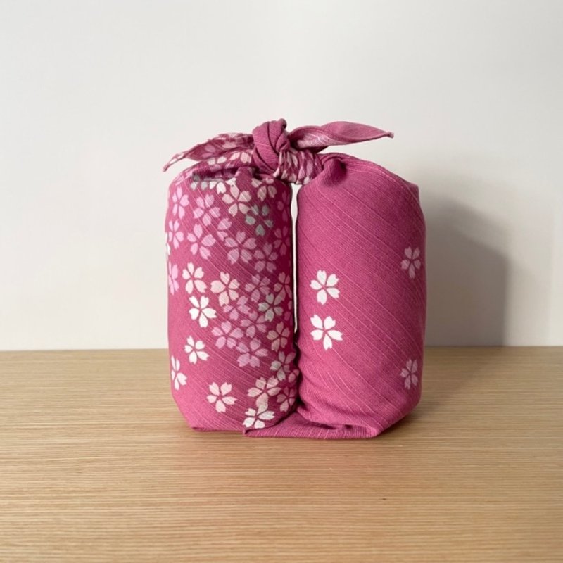 京都风吕敷包巾-宇野千代 二四巾-江户樱(酒红) - 摆饰 - 棉．麻 粉红色