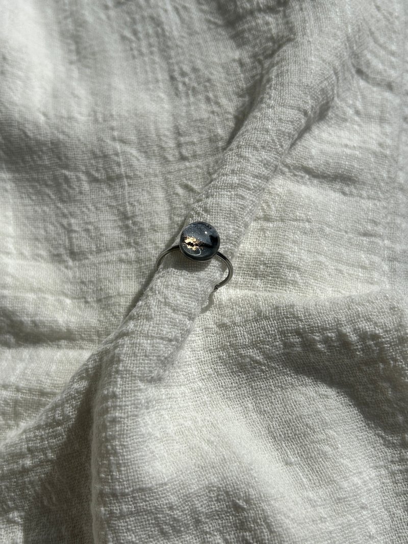 泼墨流金 黑灰   不锈钢戒围 可调节尺寸 - 戒指 - 不锈钢 灰色