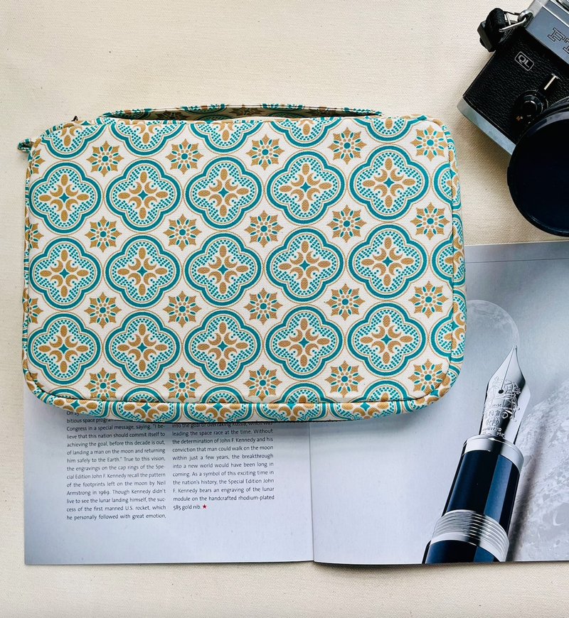 钢笔 20入手提钢笔袋 海棠窗花 - 铅笔盒/笔袋 - 棉．麻 卡其色