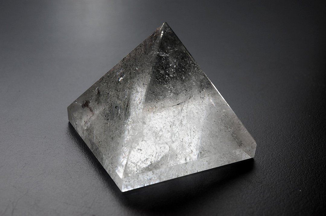 金字塔幽灵水晶 矿石/水晶/灵修/开运/招财/破煞/防小人 - 摆饰 - 水晶 