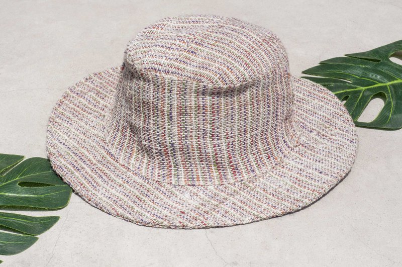 七夕礼物 限量一件 大地森林风拼接手织棉麻帽 / 渔夫帽 / 遮阳帽 / 拼布帽 / 手工帽 / 手工钩织帽 / 手工编织 / 绅士帽 - 缤纷彩虹条纹棉麻帽 - 帽子 - 棉．麻 多色