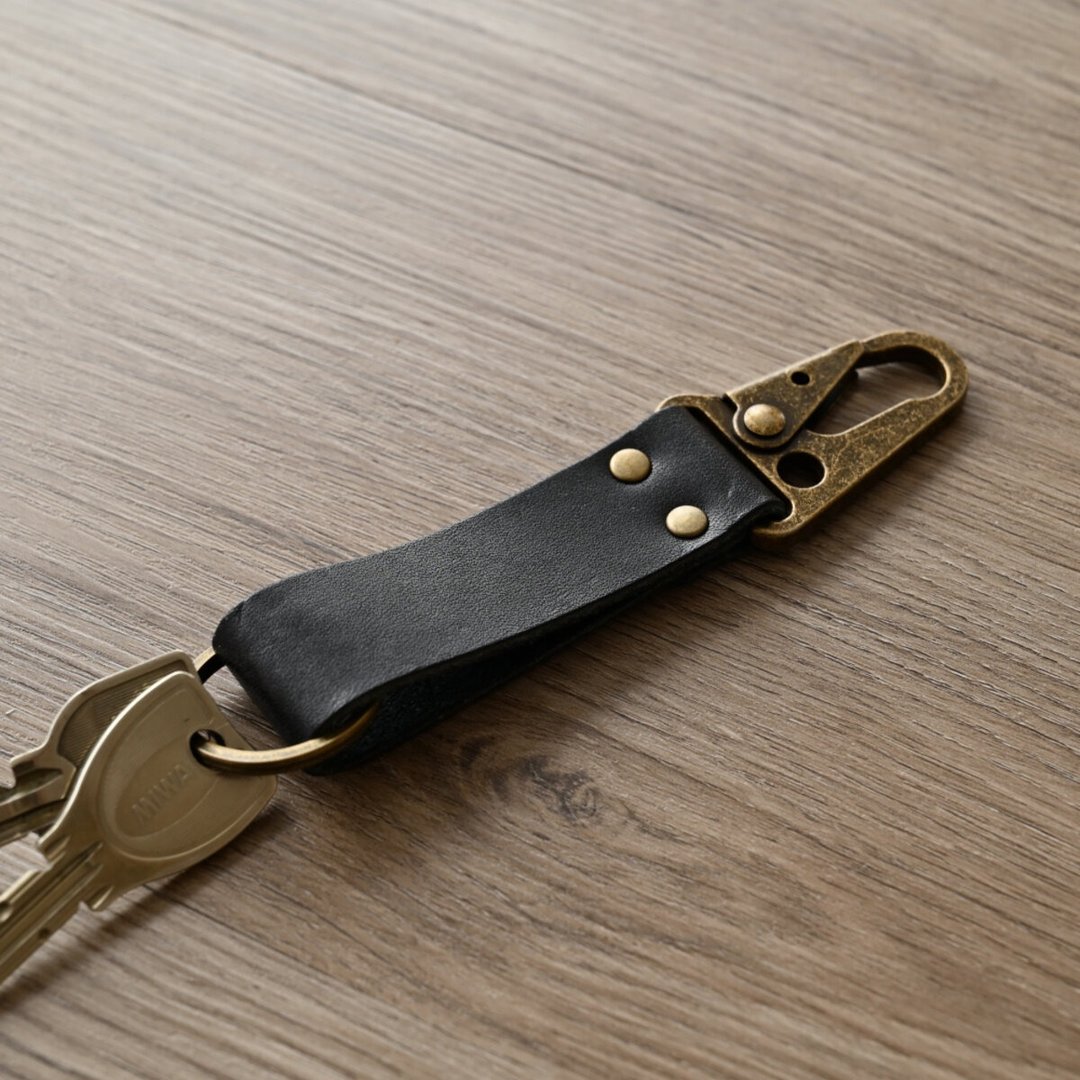 Genuine Leather Keychain [Antique Gold Long] Tochigi Leather S Jeans Keychain Birthday Present Gift Outdoor Leisure Men's DF02M - 钥匙链/钥匙包 - 真皮 黑色
