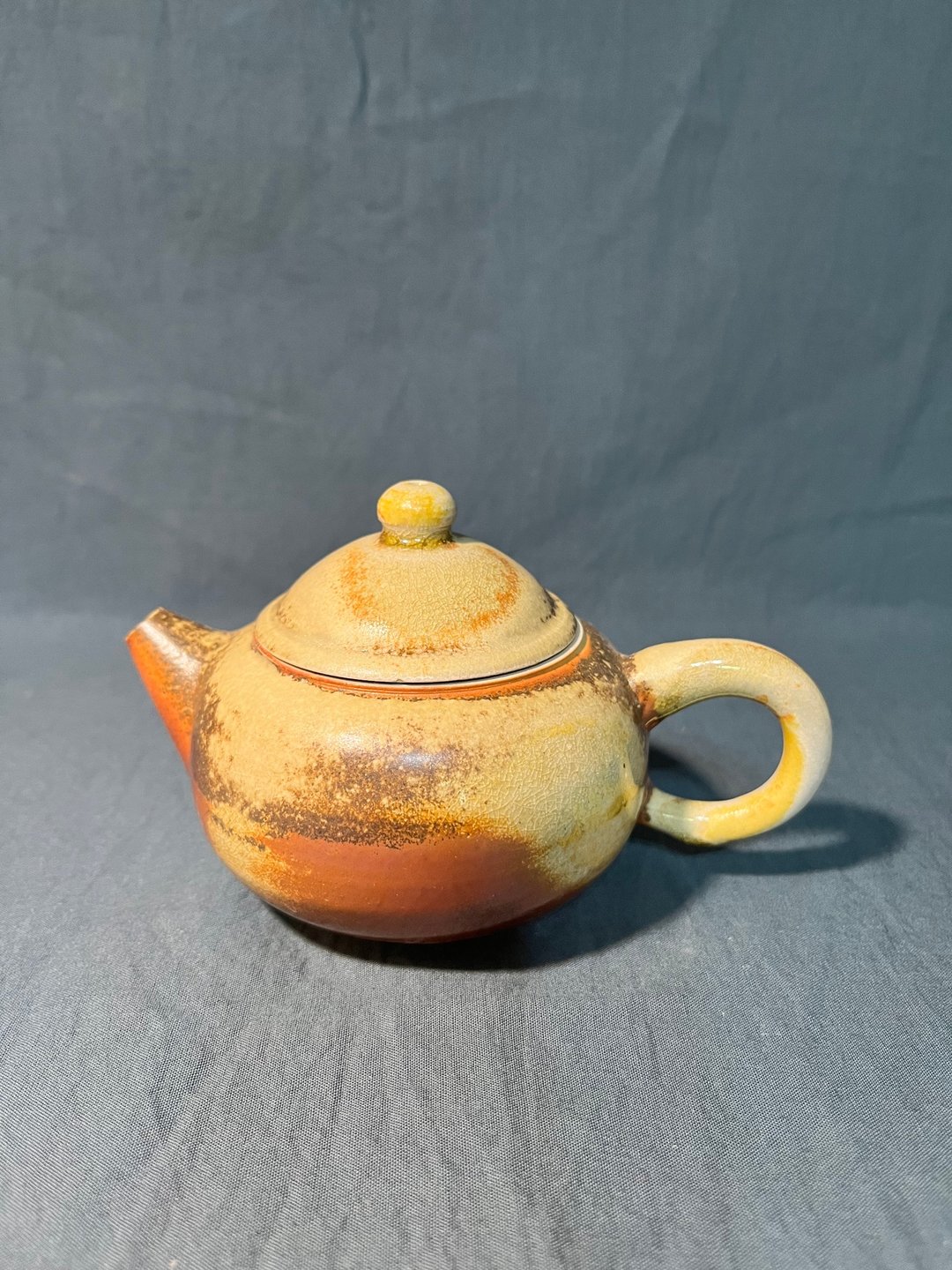 奉春窑-柴烧壶 墨染 - 茶具/茶杯 - 陶 金色