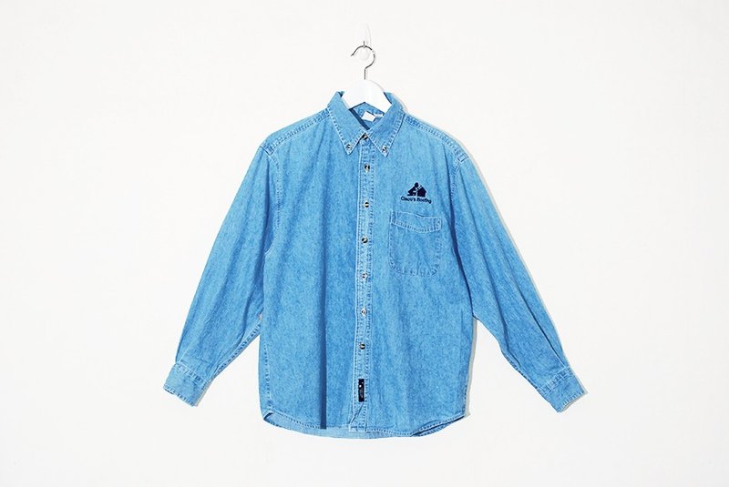 {:::Giraffe 长颈鹿人:::}_胸口刺图宽版古着基本款牛仔衬衫 - 女装衬衫 - 棉．麻 蓝色