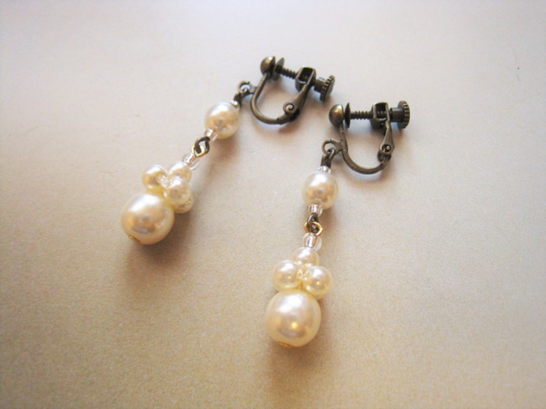 Silky Pearl Earrings / E : Cream Bridal* - 耳环/耳夹 - 珍珠 金色