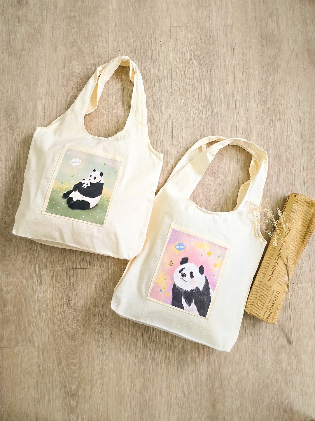 手绘插画大口袋环保购物袋 | 熊猫与小蝴蝶/熊猫妈妈的爱(磁扣版) - 手提包/手提袋 - 棉 
