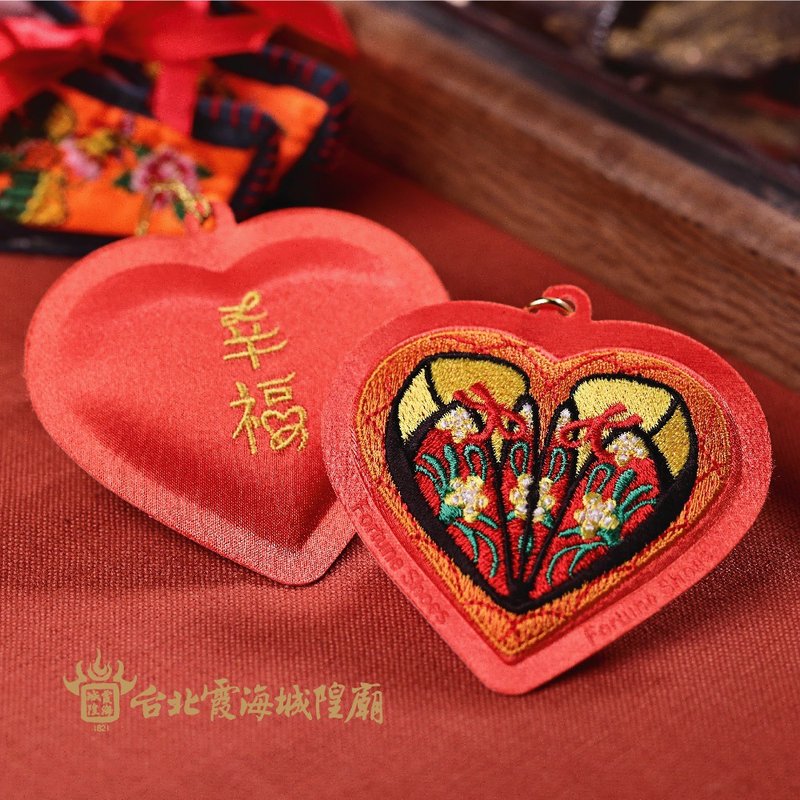 霞海城隍庙一卡通 / 城隍夫人幸福鞋香包 - 造型悠游卡/交通卡 - 绣线 红色