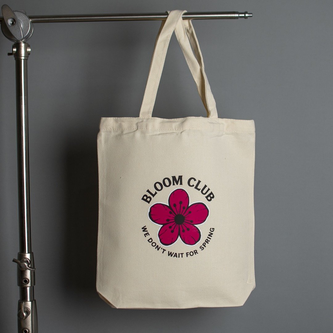 Bloom Club 冷冽绽放 / 街头风梅花文青帆布袋 / We Bloom Anyway - 手提包/手提袋 - 棉．麻 白色