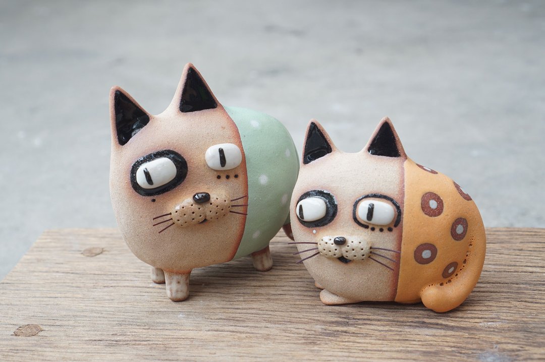 Cat ceramic doll Handmade ceramic - 花瓶/陶器 - 陶 多色