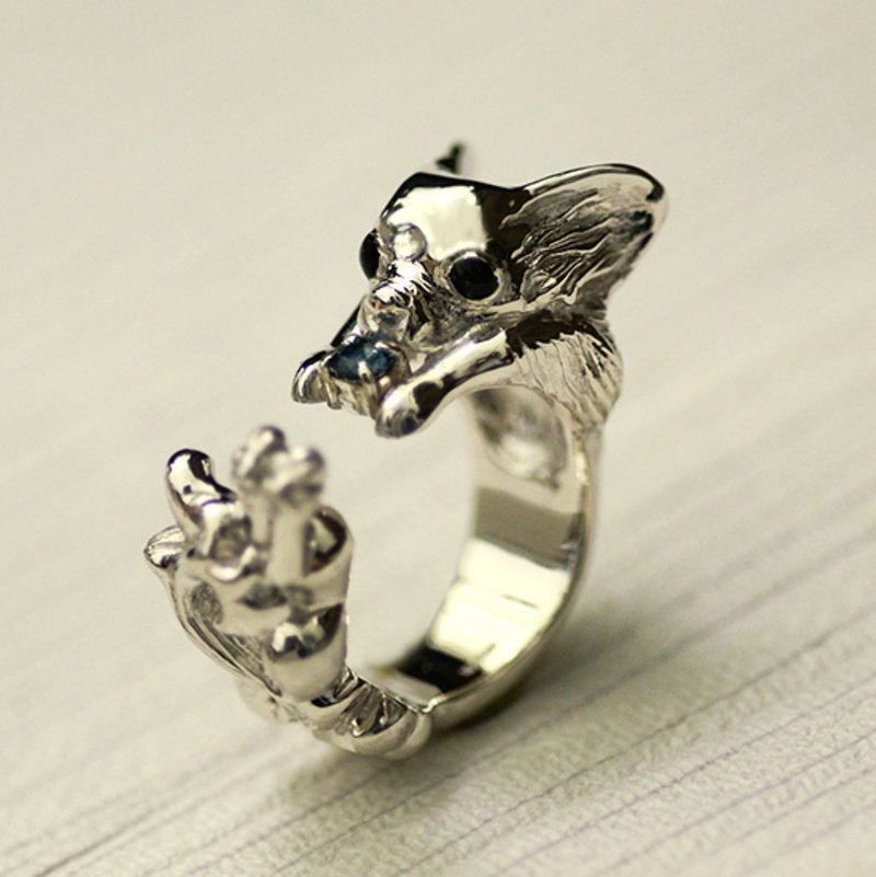 Chewing dog Chihuahua ring [Free shipping] A Chihuahua ring that bites a Gemstone held with both hands. - 戒指 - 其他金属 