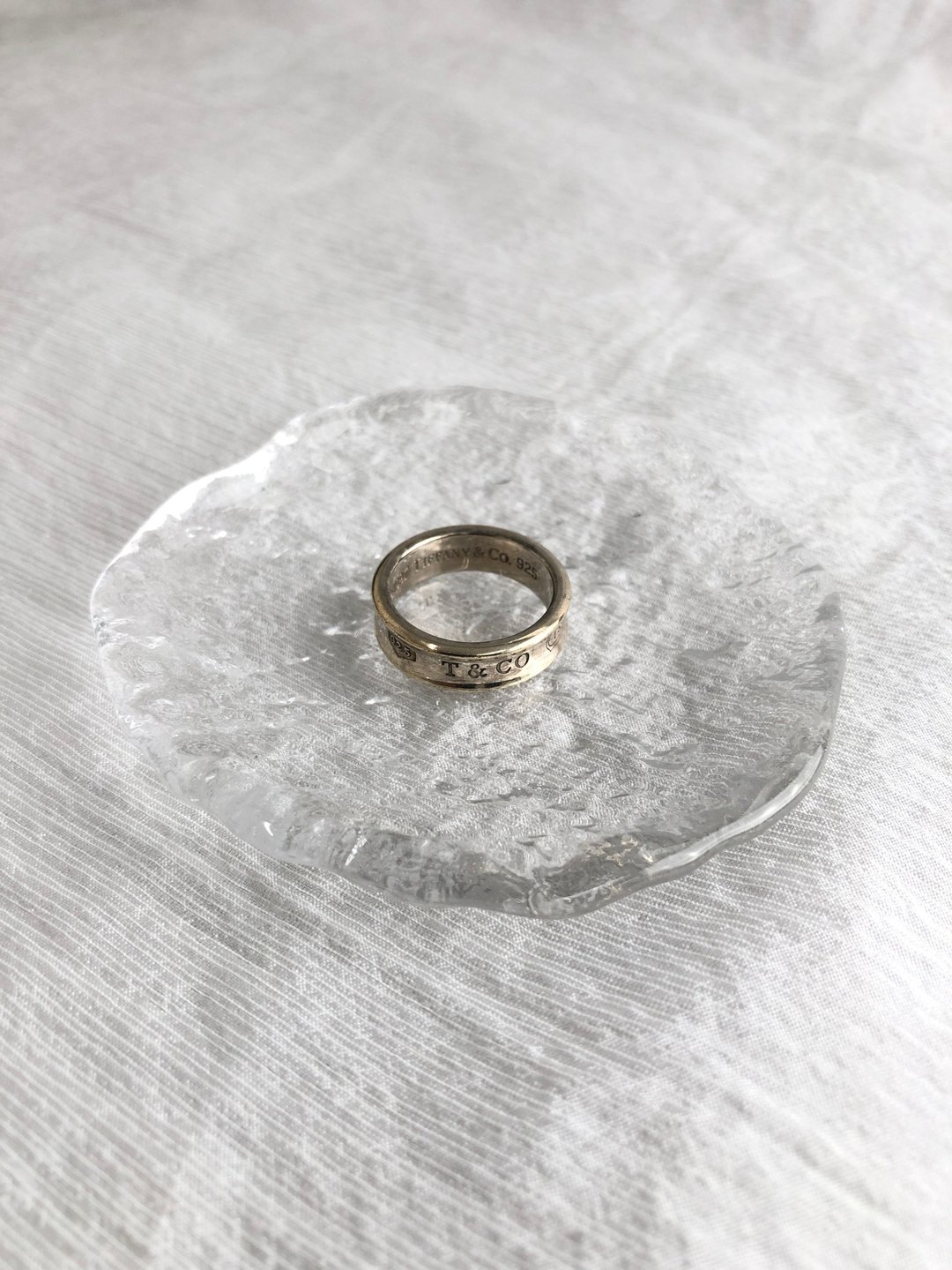 【日本直送 名牌中古包】Tiffany & Co. 蒂芙尼 经典窄版戒指 纯银 圆形 Logo vintage kp5zs7 - 戒指 - 纯银 银色