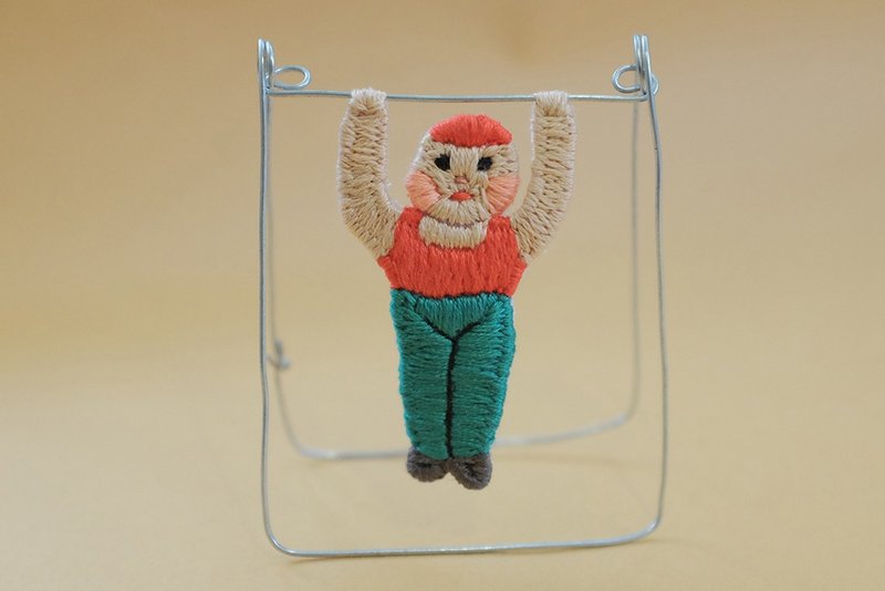 体操小王子与佬友 怀旧玩具 扣针 项链三合一 - 胸针 - 绣线 红色