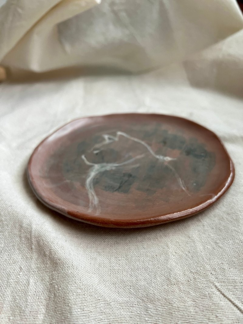猫002  手绘陶 17.6x 17.2 x1.3 cm - 玩偶/公仔 - 陶 