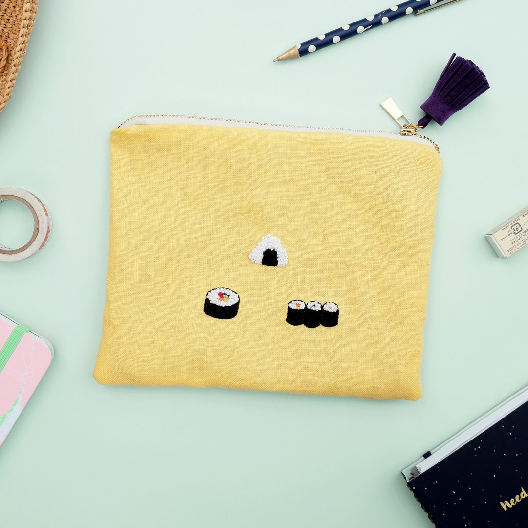 SUSHI POUCH - 化妆包/杂物包 - 绣线 黄色
